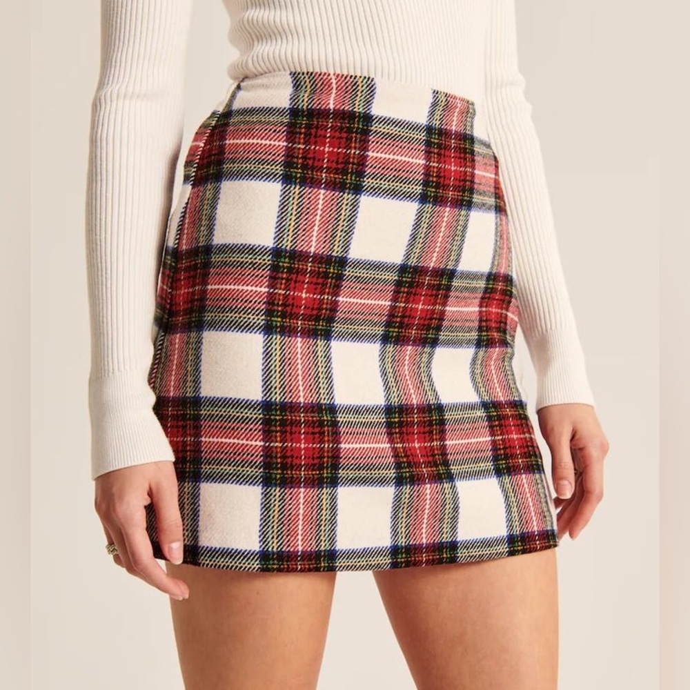 Wool-Blend Plaid Mini Skir
